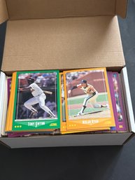1988 Score  Hundreds Of Assorted Baseball Cards