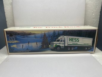 HESS 1987 TOY TRUCK BANK, WITH BARRELS NEW IN Box, NOS