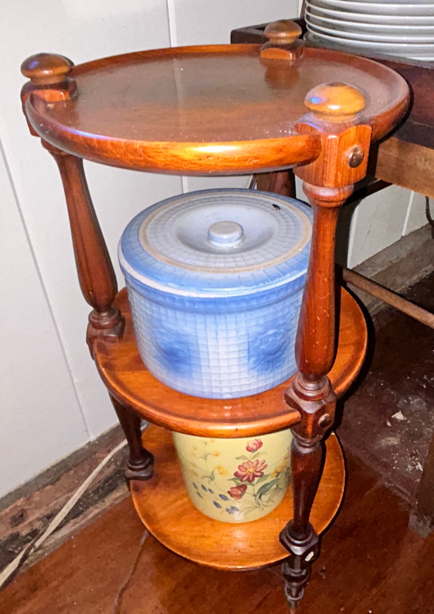 Vintage Ethan Allen Round 3Shelf Side Table With Turned Columns & Legs