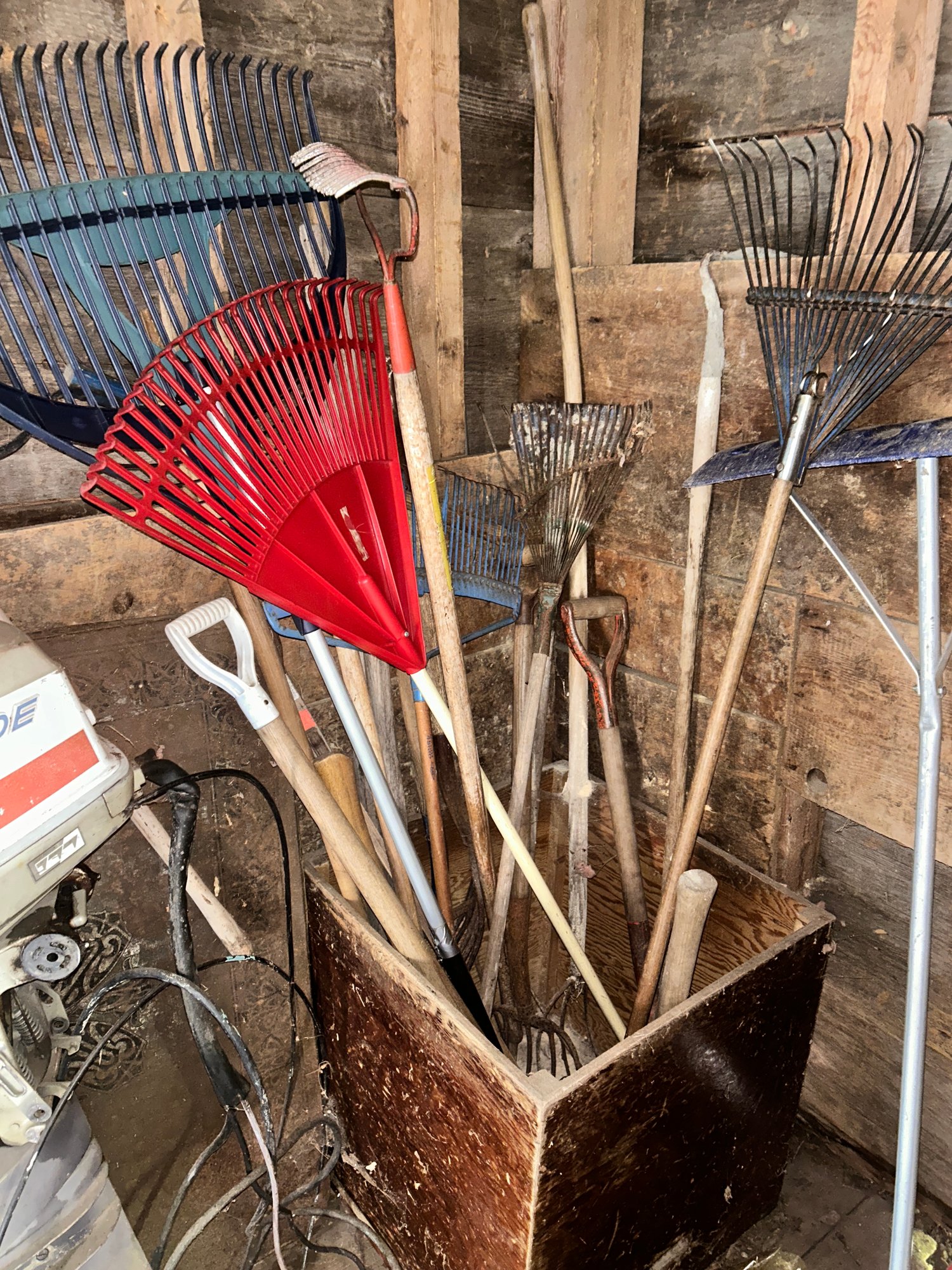 Outdoor Tool Lot - Rakes And Shovels In Plywood Box , 23.75