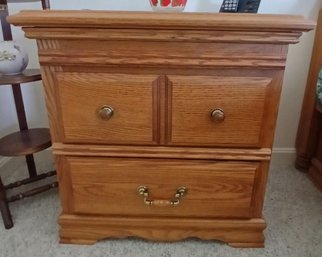 Quality American Heirloom 2-Drawer Wooden Night Stand With Pull-Out Shelf, 27.5' X 17.5' X 28'H