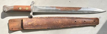 Antique 1899 Wilkinson Blade British Victoria Regina Bayonet In Leather Sheath, 17'L