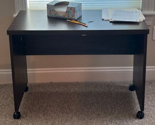 Modern Rolling Workstation, 36' X 18' X 26'H
