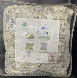 Martha Stewart Six Piece Comforter Set - Comforter - Bed Skirt - 2 Regular Shams - 2 Euro Shams