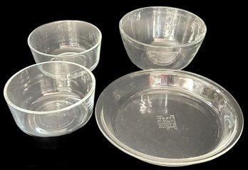 4 Pcs Vintage Clear Kitchenware - 2-Pyrex Bowl & Pie Dish And Anchor Hocking Mixing Bowl, As Pictured
