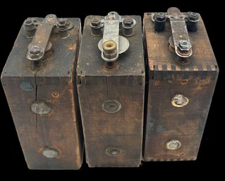 4 Pcs Antique Componets For An Electric Telegraphy Machine - Railroad Station Sounder And Sesonator
