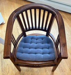 Teak Curved Slatted Back Armchair, Removeable Seat Cushion, 24' X 19.5' X 33'H