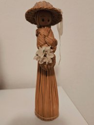 Sweet Little Straw Lady Figure