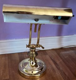 DESK LAMP