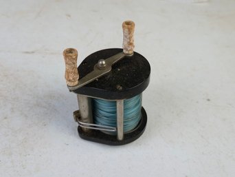Vintage Fishing Reel Small Casting Reel Blue Line Wood Handles