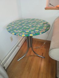 Vintage Syroco MCM Floral Pedestal Table – 1960s/70s Retro Mod Daisy Design