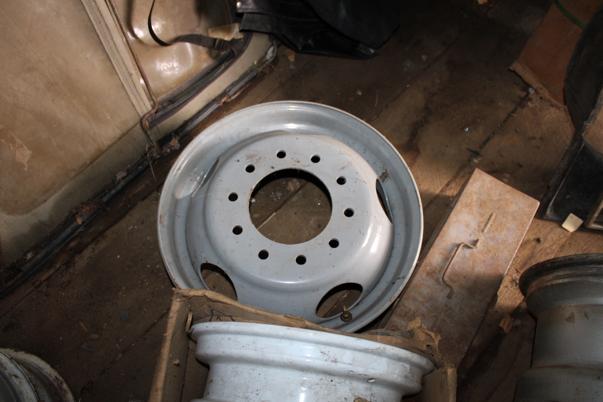 4 Misc Steel Wheels #5685 | Auctionninja.com