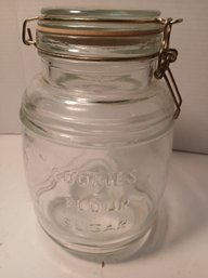Vintage Cracker Barrel Style Clear Glass Cannister, 2 Quarts, Rubber Seal, See Pics