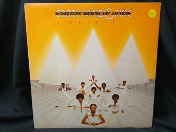 Vinyl -  Earth, Wind & Fire - Spirit - Jacket Great, Record Great