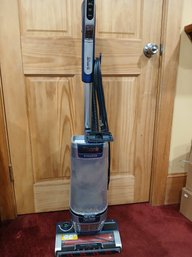 Shark Vacuum - 'Stratos'  Duo Clean Powerfins - Hair Pro -