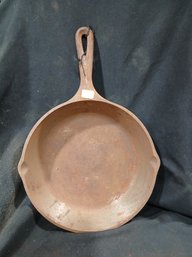 Lodge Cast Iron  SK  Frying Pan  - 8' Diameter  Needs Seasoning