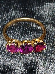 Gold: 14K Ring With 3 Purple Stones- Amethyst? 3.2 Grams,  Size 7