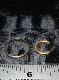 White/yellow Gold: White Gold Men's Ring (sz 10) & 1 Earring Badly Scratched- Both 14K Tested Total Wgt 3.4g