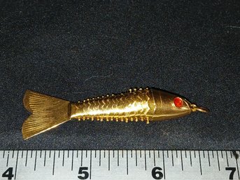 Gold:  18K - 2.75inch Long Articulating Fish- Really Cool!!!, Stamped 18K  - 6.2g, 0.2 Ozt, 4.0 DWT