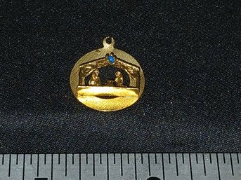 Gold: Marked 14k,  Circular Pendant Depicting Nativity Scene, Micro-Gem, - 2.4g, 0.08ozt, 1.6DWT