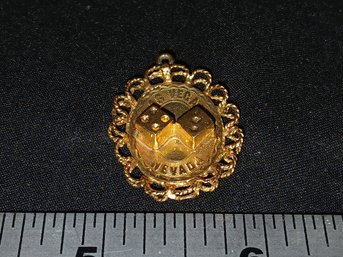 Gold:Marked 14k Pendant -Ornate Las Vegas W/Dice Depicting '7', Hallmarked BB Under A Peak, 4.4g, 0.14ozt, 2.8