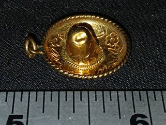 Gold: Marked 14k - Detailed Ornate Small Sombrero - 2.6g, 0.085ozt, 1.7DWT