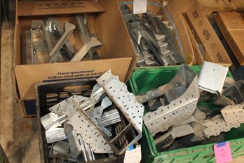 1 Pallet Simpson Hangers Misc Sizes Uses