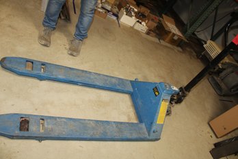 Blue Fastenall Pallet Jack 5500lbs