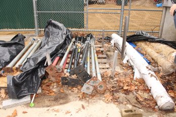 16 Support Shoring Post Beams, Rolls Of House Wrap, Hay Matting