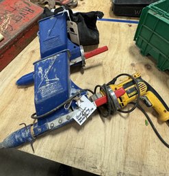 Dewalt Dwd112 Quick Point Mortar Gun With 2 Hoppers