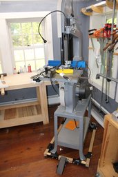 Delta Model 14 Band Saw With Rollable Jack Stand