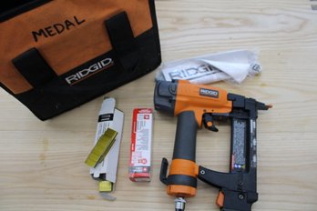 Ridged Air Stapler Gun And Staples