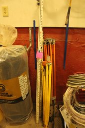 2 Different Level Markers For Transit System - No Transit