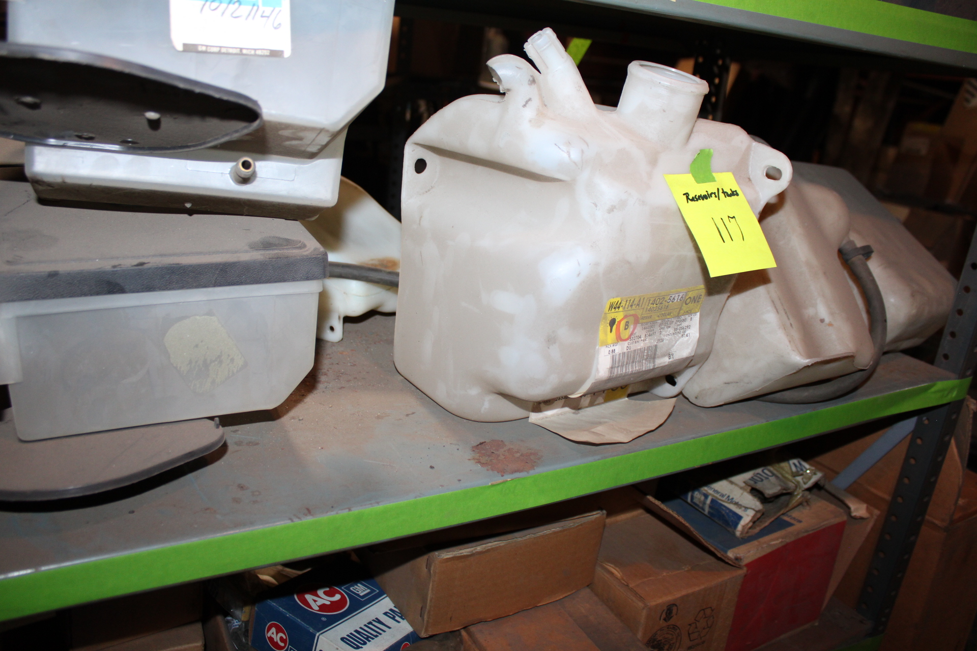 Reservoir Tanks Automotive, Repair Shop, Garage 6542