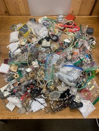 31 POUNDS OF COSTUME JEWELRY, WATCHES, ECT
