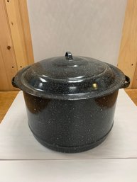 ENAMEL LOBSTER/CLAM POT