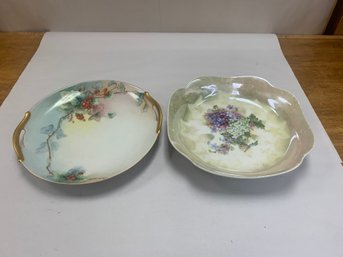 PAIR OF VINTAGE PLATES