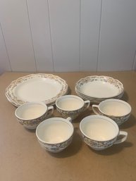 LOT OF 12 DISHES
