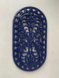 LIKE NEW CAST IRON FOOTED TRIVET   11' X 6'