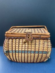 PICNIC BASKET  12.5'W X 9.5'D X 8'H