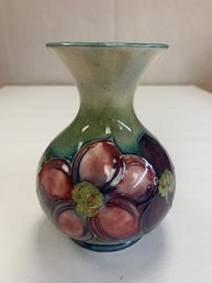 STUNNING VINTAGE MOORCROFT VASE  5'H SIGNED