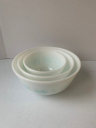 LOT OF 3 PYREX MIXING BOWLS, ARMISH BUTTERPRINT PATTERN