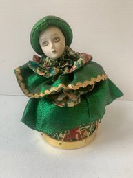 VINTAGE PORCELAIN MUSICAL MARDI GRAS HARLEQUIN DOLL, 8'H