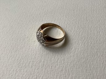 10K GOLD MEN'S RING, 4.5G, SIZE 8 3/4    MOISSONITE