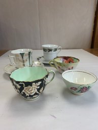 MISC. LOT OF TEACUPS/SAUCERS WITH SOME PARAGON