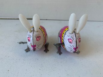 2 WIND UP RABBITS THAT WORK