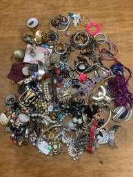 ASSORTED JEWELRY LOT, SOME PARTS
