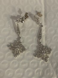 STUNNING PAIR OF STERLING SILVER EARRINGS   7 GRAMS