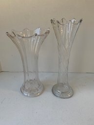 PAIR OF DUGAN GLASS SPIRALEX VASES, RUFFLED RIMS