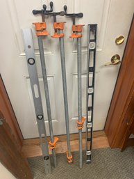 2 METEL LEVELS  3 CLAMPS